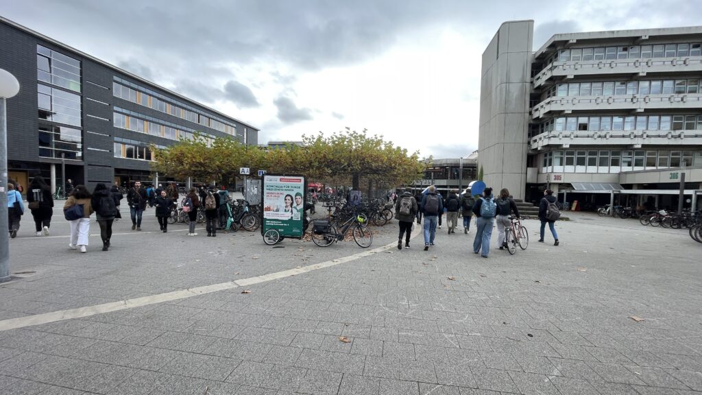 Das mobile OOH-Werbemedium auf dem Campus