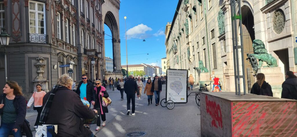 Many visual contacts for the advertising of IKEA Munich on the occasion of a new store opening