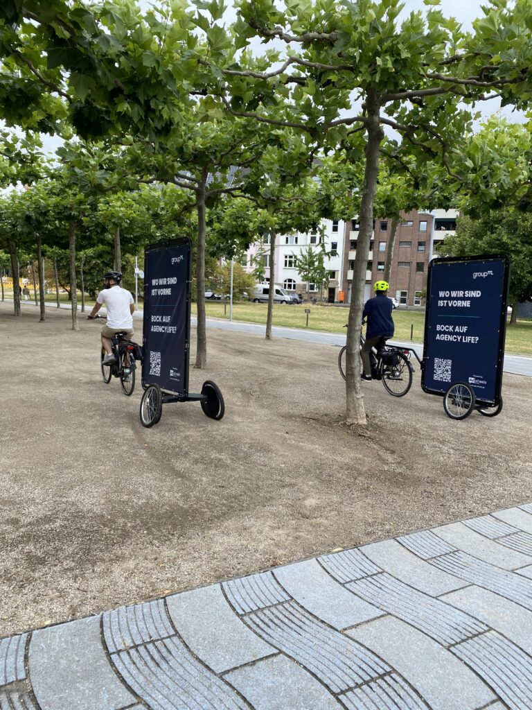 Die Ad-Wheels können für die Fahrradwerbung in Düsseldorf auch die Fahrradstraßen nutzen