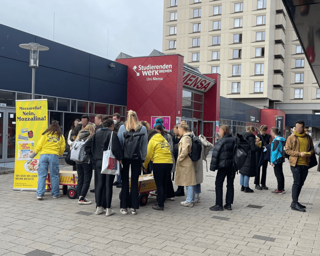 Sampling-Promotion sind eine gute Möglichkeit viel Aufsehen auf ein neues Produkt zu lenken