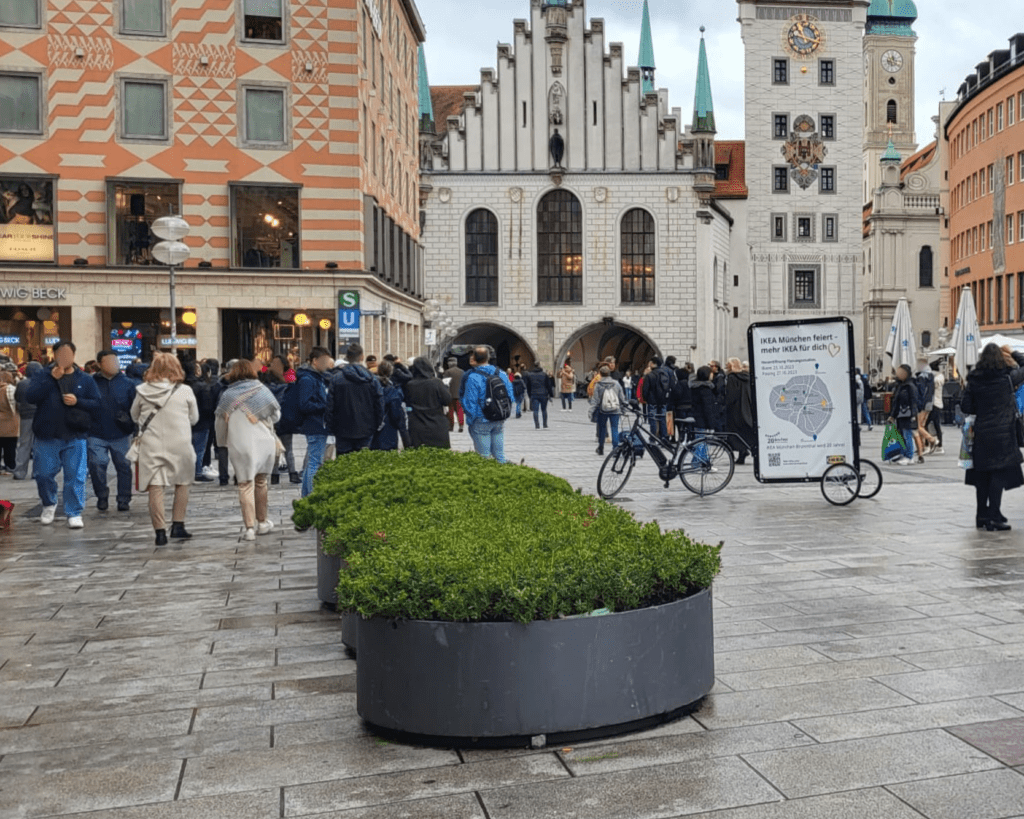 Das wendige CLP-Bike findet selbst in der größten Menschenmenge einen Platz und bietet somit eine hochfrequentierte Werbefläche