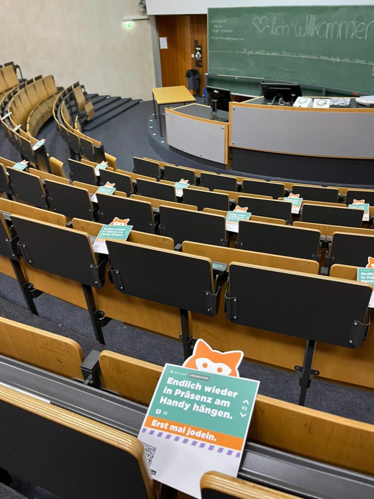 Jodel with a promotion in the lecture hall