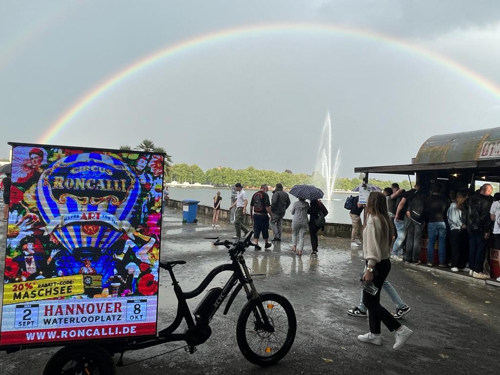 Make your advertising message shine in all weathers with bike advertising.