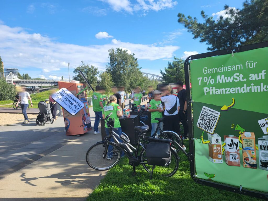 Aufsehen erregen durch Fahrradwerbung in Berlin 